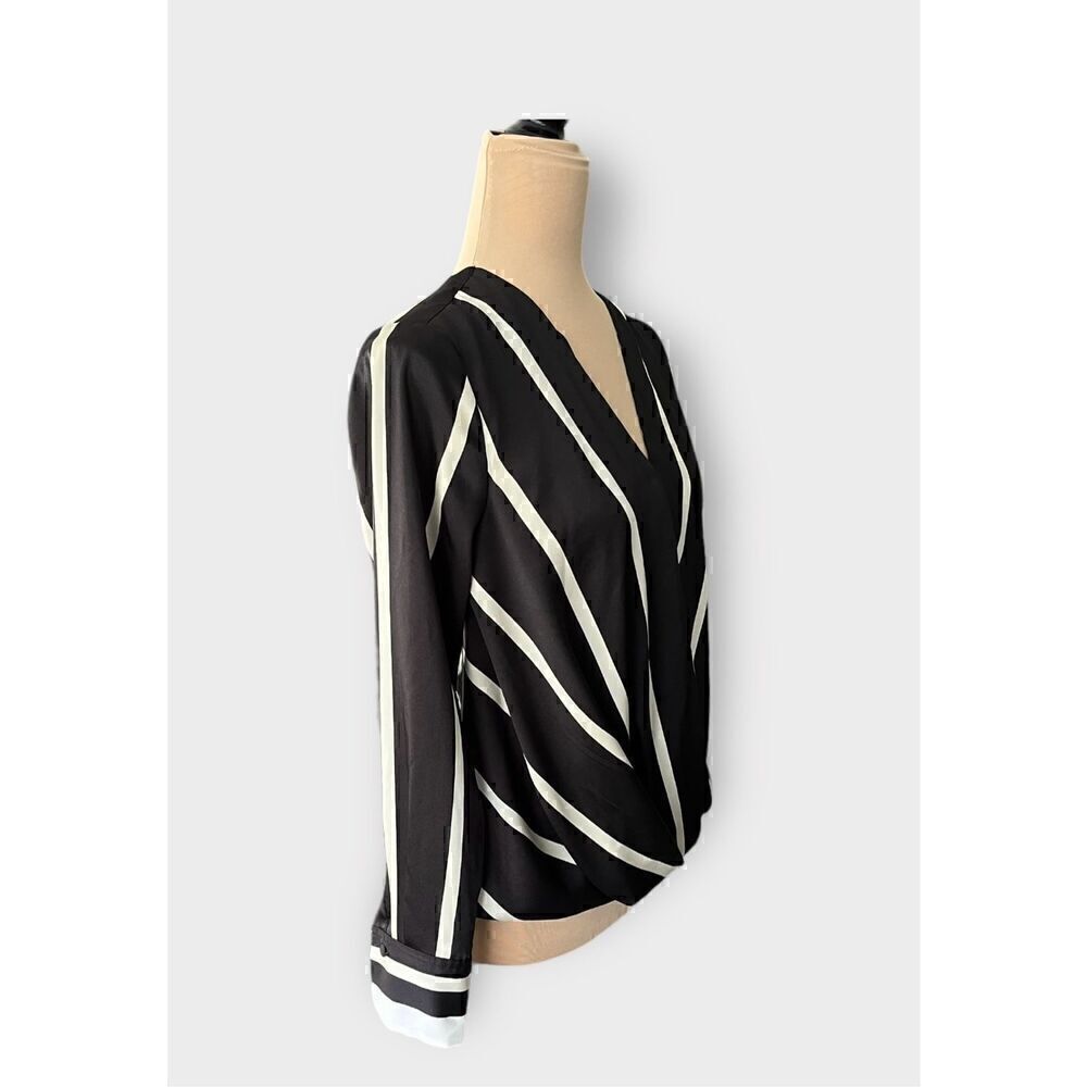Vince Camuto Women’s Surplice Faux Wrap Long Sleeve Blouse Black and White Strip - Picture 4 of 8